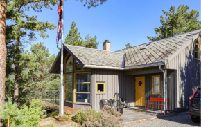 Beautiful Home In Hebnes With Kitchen